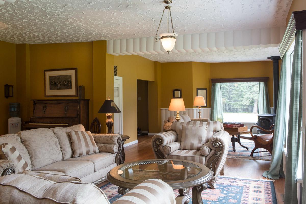 Sleepy Creek Country Manor Bed and Breakfast Bragg Creek Esterno foto